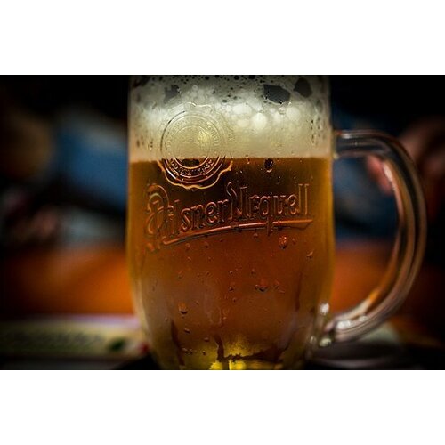   Pilsner Urquell 0,33  990