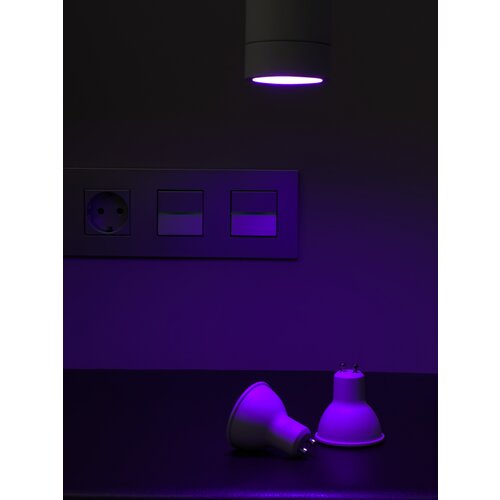 ����� ������������ �������� Hameneon GU10 RGB +W. ����������� ����� ���������� Smart Tuya 750�