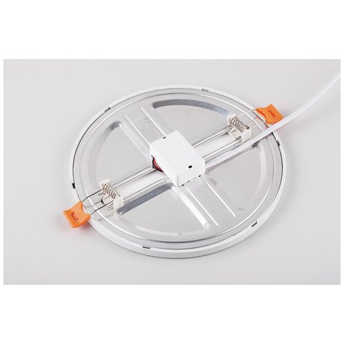 ���������� ������������ ���-20w 4000� 1600�� slim ����� � ������������ ��������� ��������� (�� 210��). 41023 FERON 868�