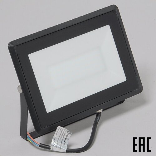   LEDVANCE Floodlight LED 220 50 3600  6500 IP65 76737 2697