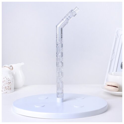 ��������� ��� ����� � 3D ������������� Gravity Cake 4027625 . 699�
