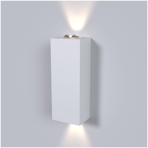    Petite Elektrostandard LED 40110/LED  935