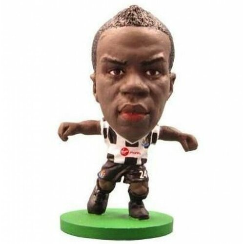   Soccerstarz      (Cheick Tiote Newcastle United) Home Kit (75637) 890