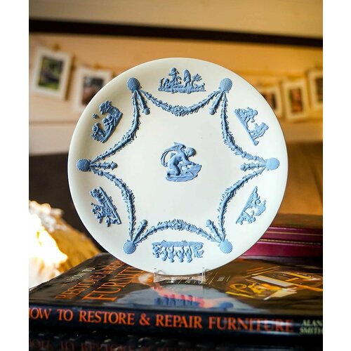 WEDGWOOD редкая тарелка с Амуром, Англия, 1960-1970 гг. 28700р